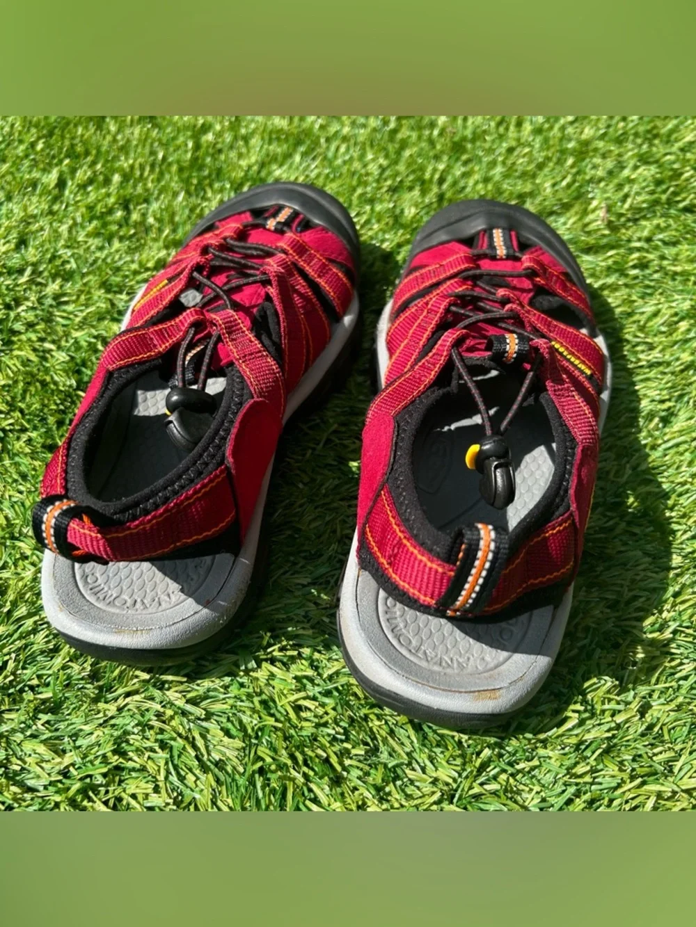 Keen Women’s 8 Newport H2 Red Closed Toe Sport Hiking Sandals Waterproof Shoes - Picture 7 of 13